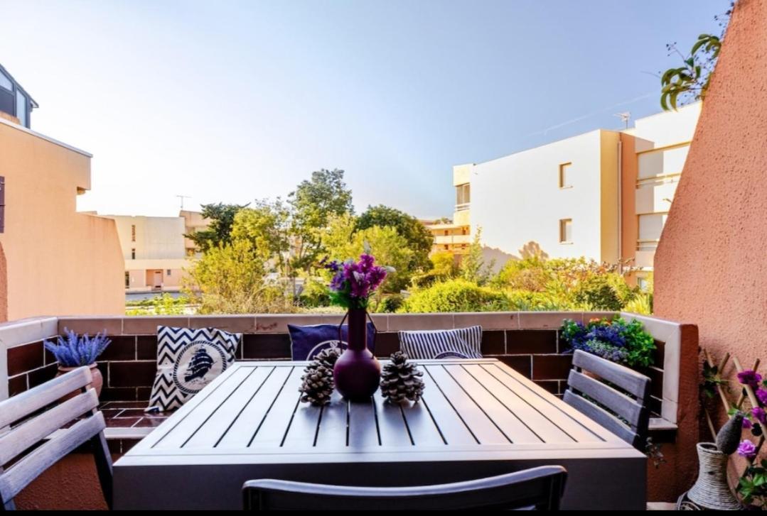 Appartement " Le Grand Bleu " A 3 Min De La Plage La Londe-les-Maures ภายนอก รูปภาพ
